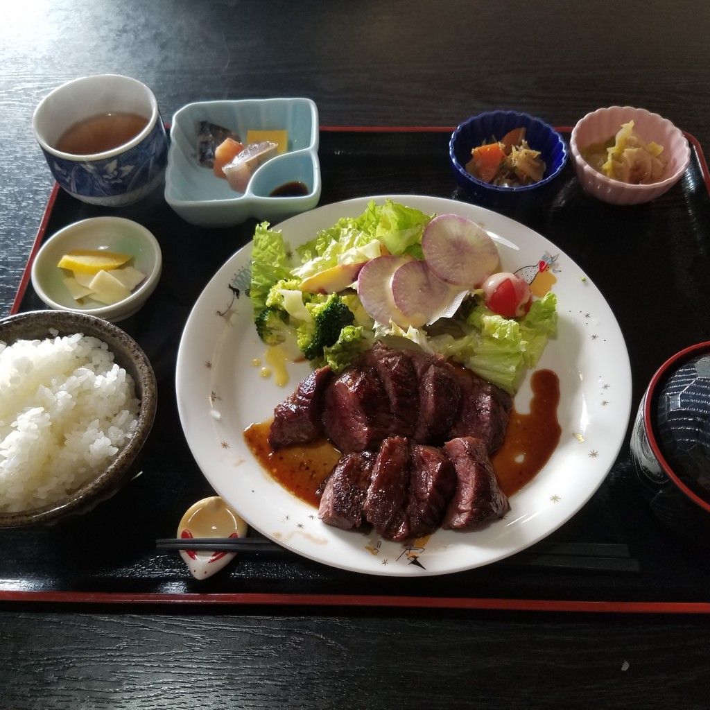 テーマンさんが投稿した野瀬町とんかつのお店お食事処 八兆/オショクジドコロ ハッチョウの写真