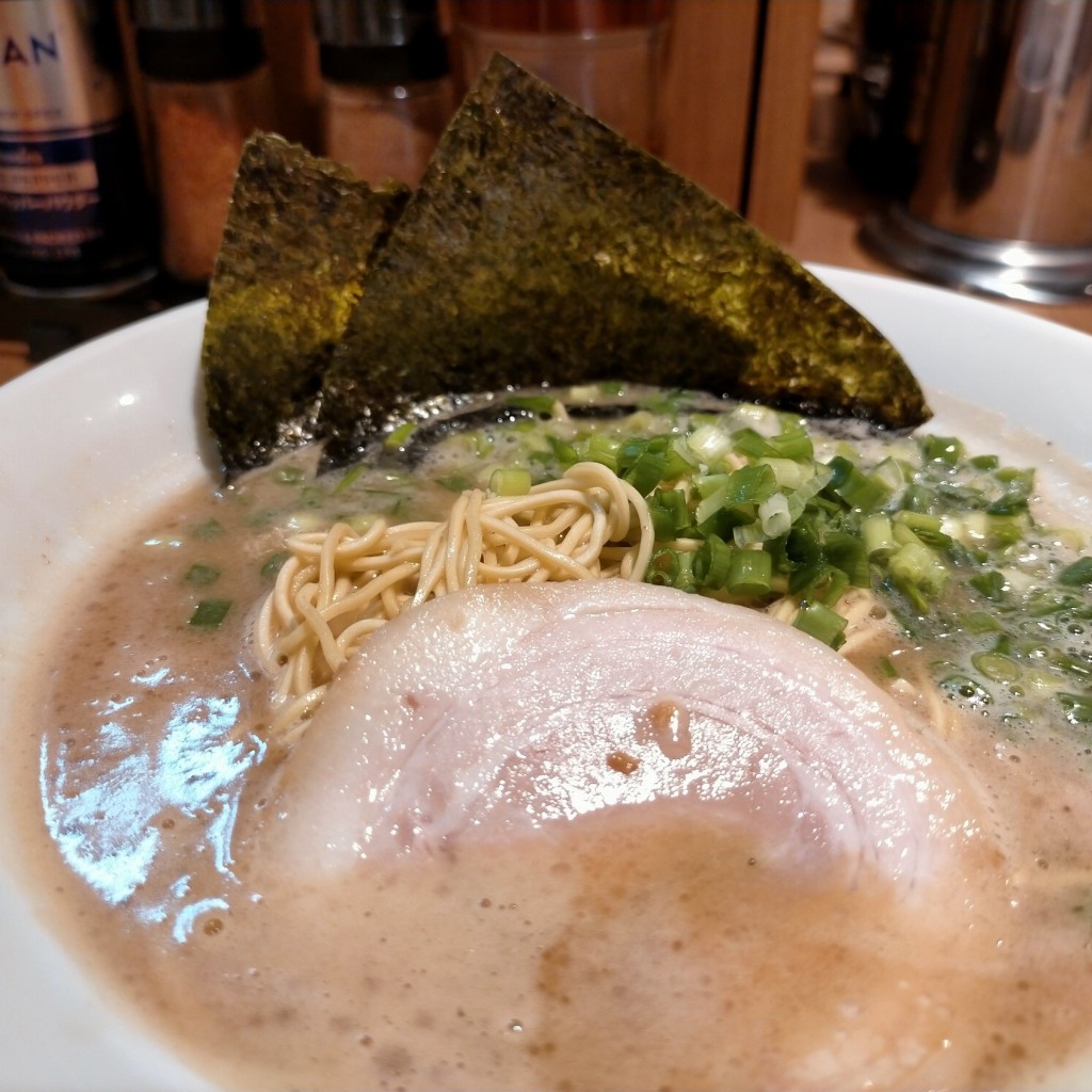 ユーザーが投稿したラーメンの写真 - 実際訪問したユーザーが直接撮影して投稿した八重洲ラーメン専門店がっとん 東京ラーメン横丁店の写真