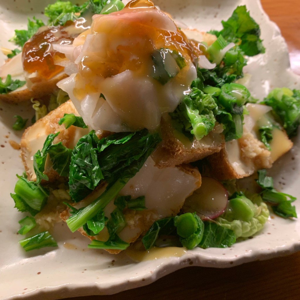 ユーザーが投稿した厚揚げと黄白菜の和サラダの写真 - 実際訪問したユーザーが直接撮影して投稿した門戸東町居酒屋万風の写真
