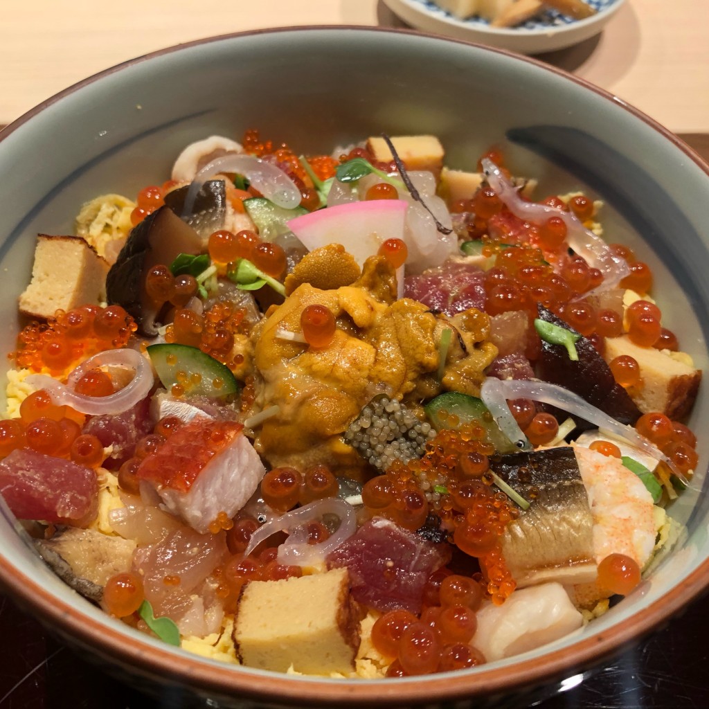 ユーザーが投稿したバラ寿司の写真 - 実際訪問したユーザーが直接撮影して投稿した新宿寿司匠 誠の写真