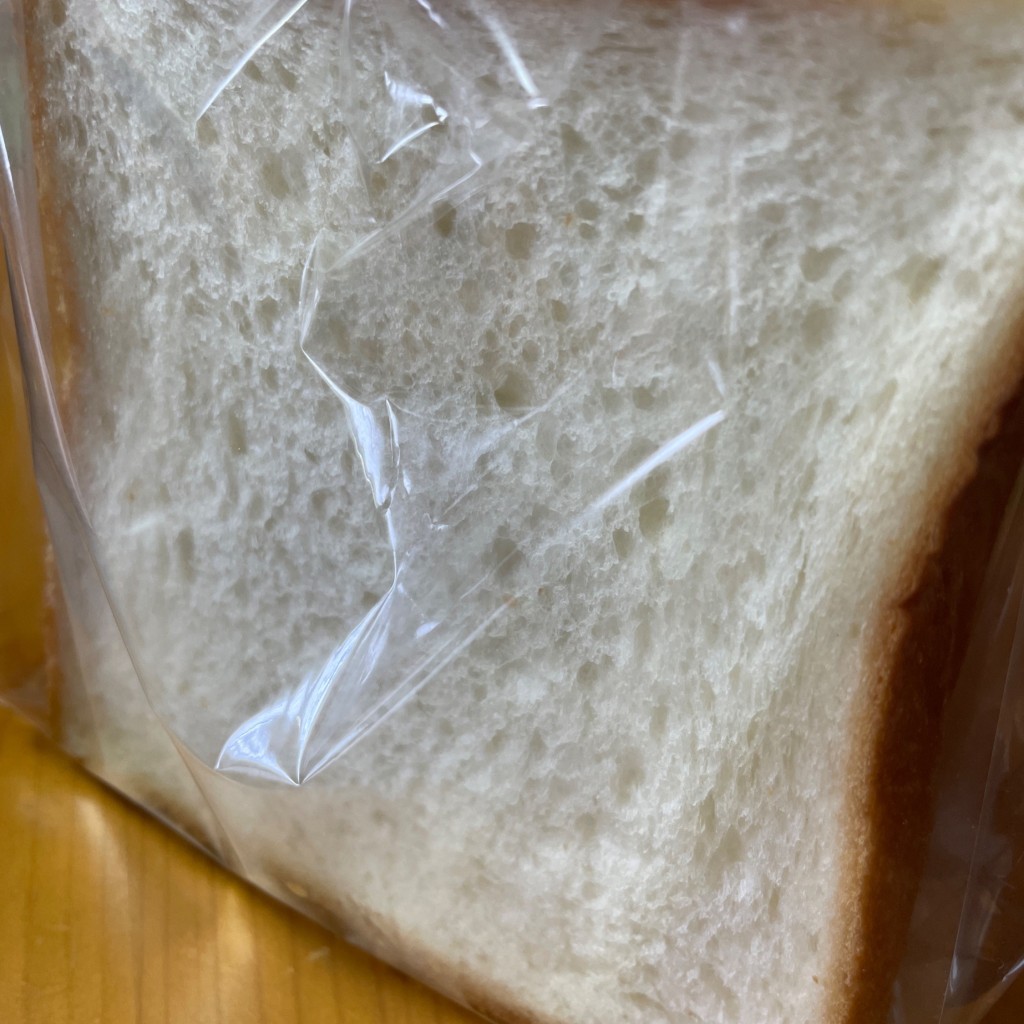 ユーザーが投稿した食パンの写真 - 実際訪問したユーザーが直接撮影して投稿した奥浦ベーカリーホウライドウ ピアカイフ店の写真