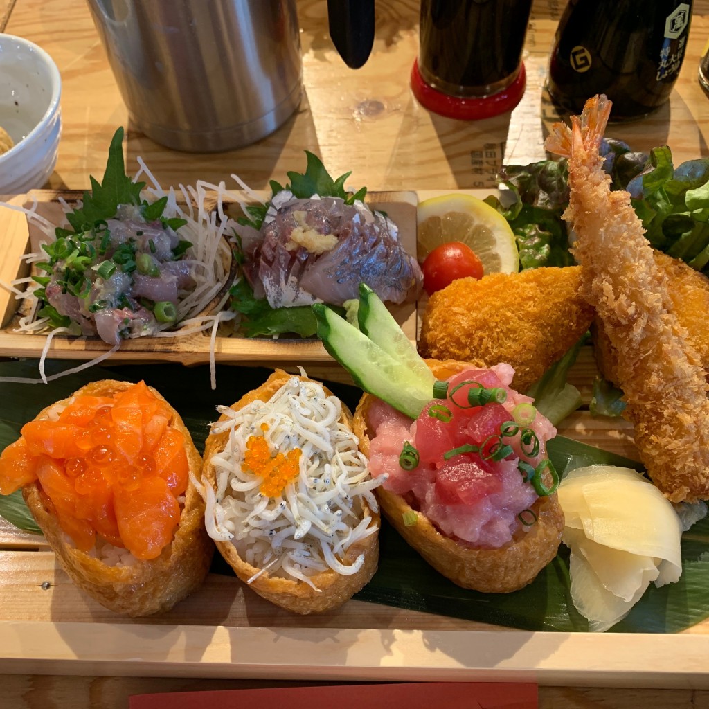 ユーザーが投稿した海鮮丼の写真 - 実際訪問したユーザーが直接撮影して投稿した早川魚介 / 海鮮料理小田原早川漁村の写真