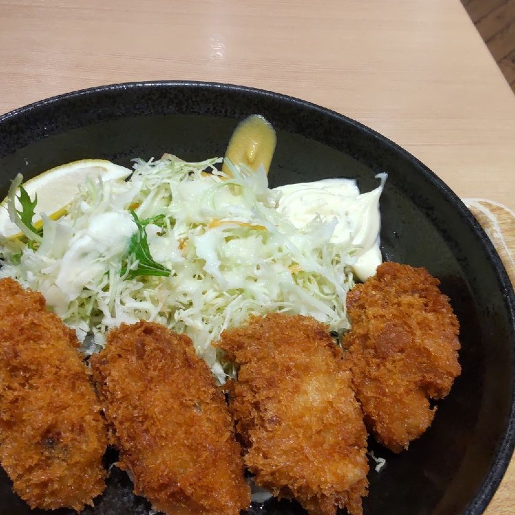 ユーザーが投稿したカキフライ定食の写真 - 実際訪問したユーザーが直接撮影して投稿した高島定食屋築地食堂 源ちゃん 横浜スカイビル店の写真