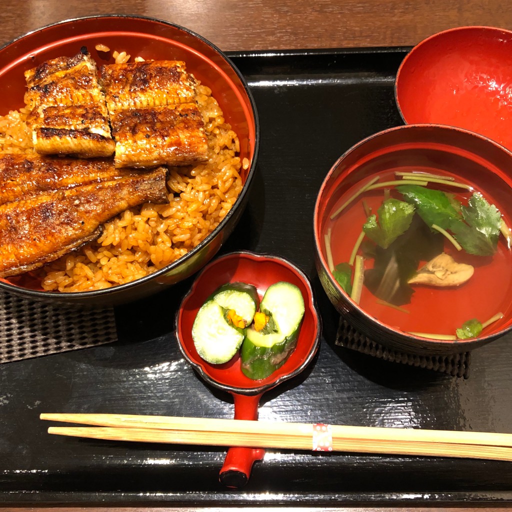 ユーザーが投稿した鰻丼 上の写真 - 実際訪問したユーザーが直接撮影して投稿した三島町うなぎみしまやの写真