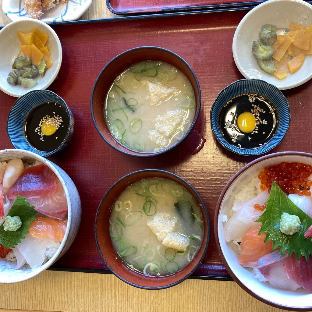 ユーザーが投稿した海鮮丼/ラーメン/ハマチの竜田揚げの写真 - 実際訪問したユーザーが直接撮影して投稿した中寺定食屋魚河岸ごはんの写真