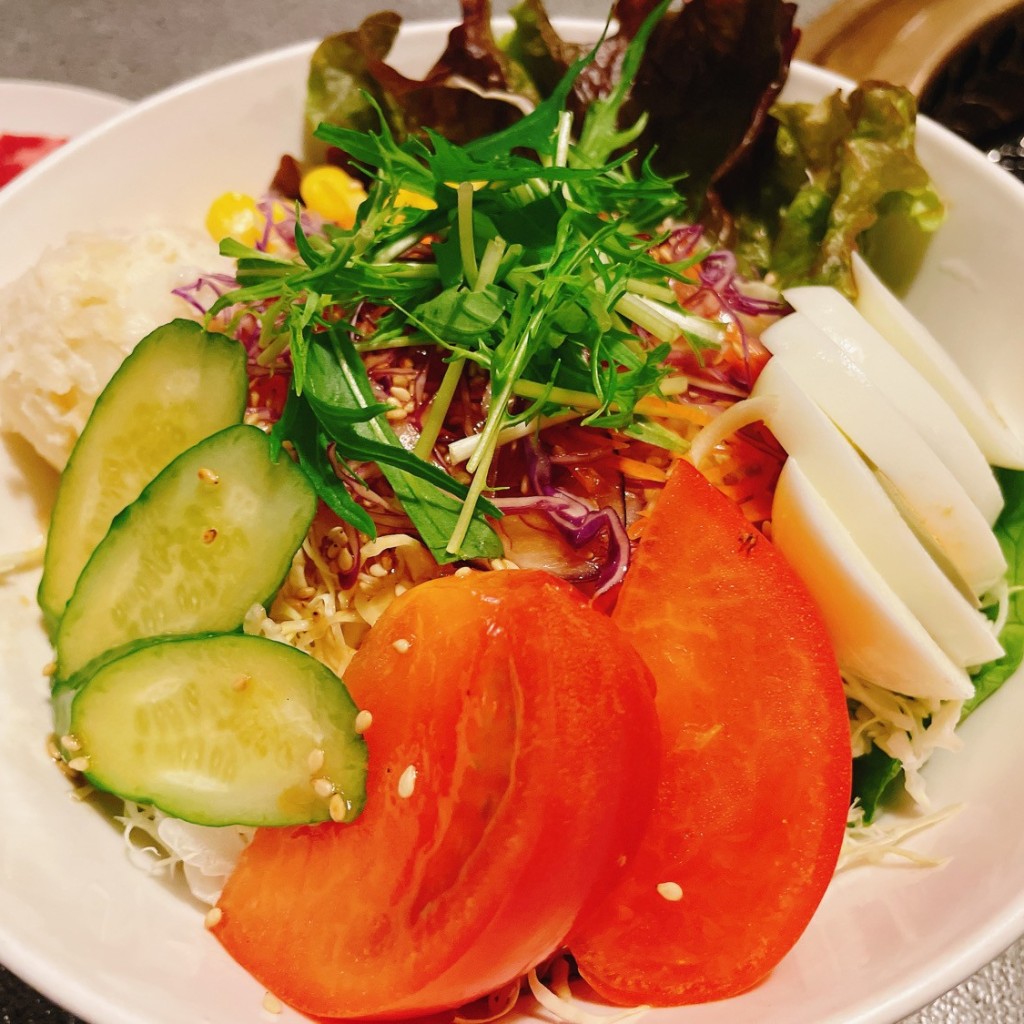 ユーザーが投稿した野菜サラダ ごまの写真 - 実際訪問したユーザーが直接撮影して投稿した飾磨区清水肉料理焼肉レストラン よりよい 姫路南店の写真