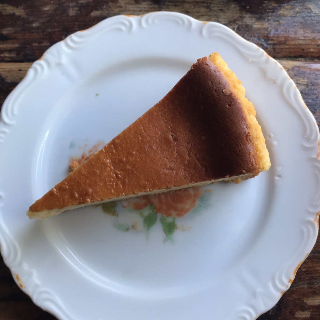 ユーザーが投稿したベイクドチーズケーキの写真 - 実際訪問したユーザーが直接撮影して投稿した御津中山カフェコーヒーハウス二番館の写真
