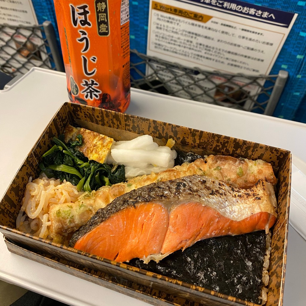 ユーザーが投稿した海苔弁紅鮭の写真 - 実際訪問したユーザーが直接撮影して投稿した丸の内お弁当刷毛じょうゆ 海苔弁山登り エキュート東京売店の写真