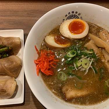 実際訪問したユーザーが直接撮影して投稿した江戸堀ラーメン / つけ麺麺's room 神虎 肥後橋店の写真