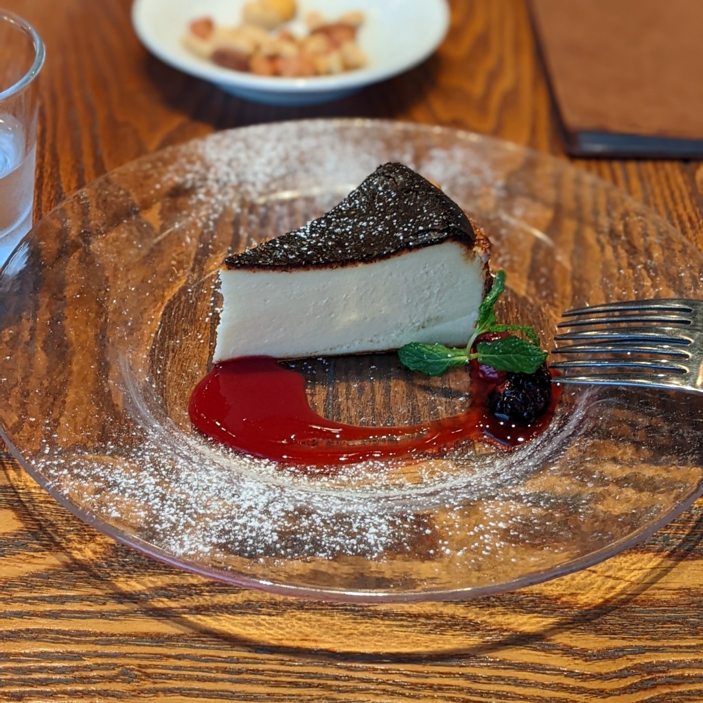ユーザーが投稿したバスク風チーズケーキの写真 - 実際訪問したユーザーが直接撮影して投稿した渋谷スペイン料理バル エスパニョール ラ・ボデガ 渋谷店の写真