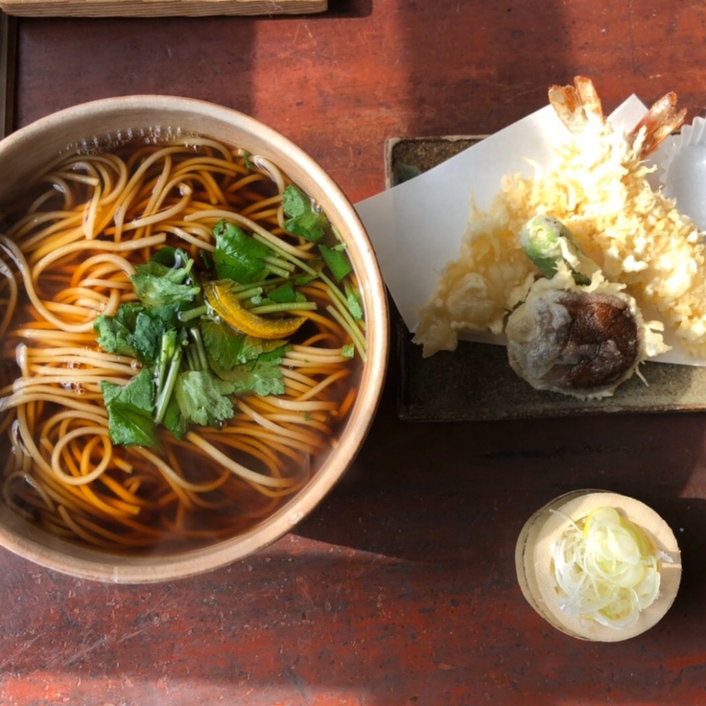 ユーザーが投稿した天ぷら蕎麦の写真 - 実際訪問したユーザーが直接撮影して投稿した鎌倉山そば檑亭の写真