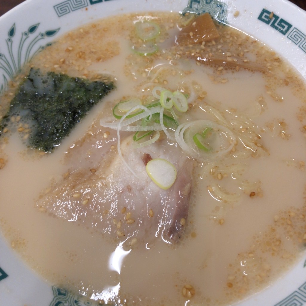 ユーザーが投稿したとんこつラーメンの写真 - 実際訪問したユーザーが直接撮影して投稿した赤羽中華料理来来軒 赤羽店の写真