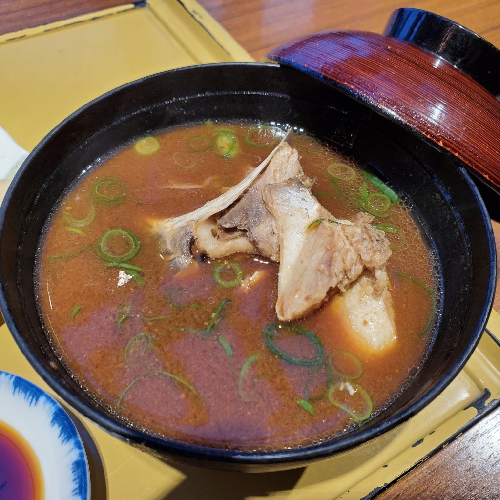 ユーザーが投稿した海鮮あら汁の写真 - 実際訪問したユーザーが直接撮影して投稿した栄魚介 / 海鮮料理まるは食堂 ラシック店の写真