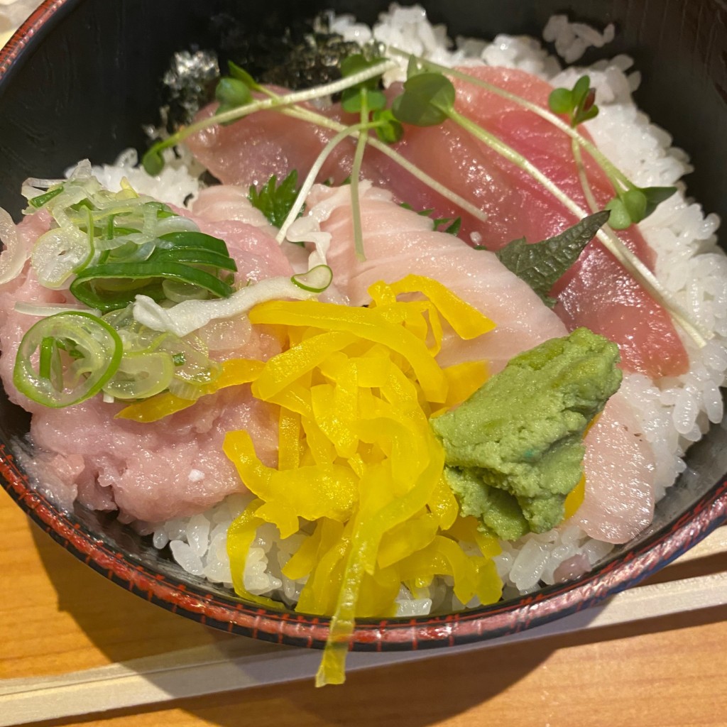 ユーザーが投稿したマグロ丼の写真 - 実際訪問したユーザーが直接撮影して投稿した西新宿回転寿司ひまわり寿司 新都心店の写真