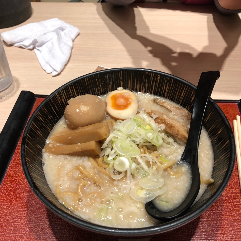 ユーザーが投稿した裏竹虎ラーメンの写真 - 実際訪問したユーザーが直接撮影して投稿したおもろまちラーメン / つけ麺麺匠 竹虎 沖縄新都心店の写真