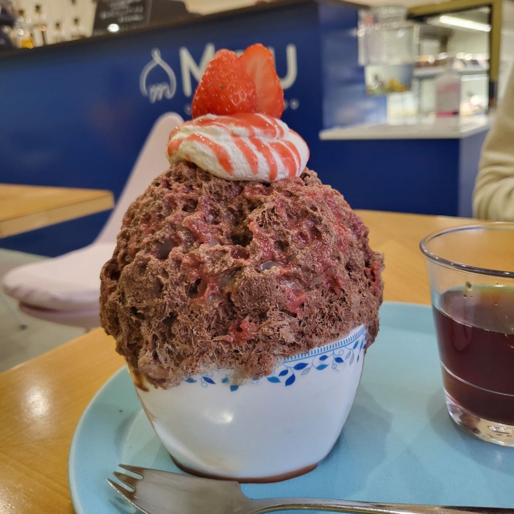 ユーザーが投稿した苺のチョコショートケーキ氷の写真 - 実際訪問したユーザーが直接撮影して投稿した元町カフェカフェ&ケーキラボ ムーの写真