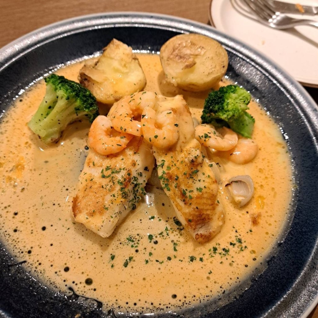 ユーザーが投稿した白身魚のグリルエビクリーの写真 - 実際訪問したユーザーが直接撮影して投稿した南幸洋食バケット 横浜ジョイナス店の写真