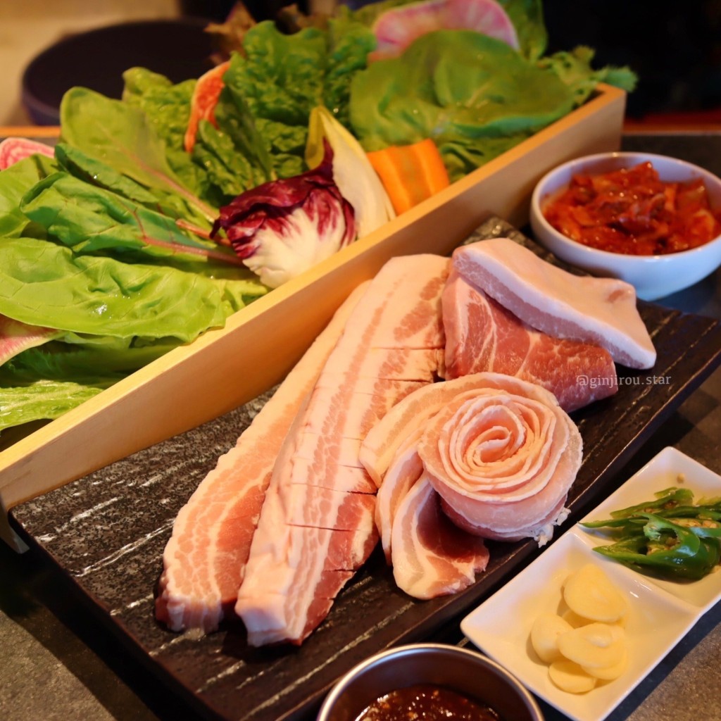 ユーザーが投稿した14種の野菜で包むヘルシーサムギョプサルの写真 - 実際訪問したユーザーが直接撮影して投稿した太融寺町韓国料理サムギョプサル 韓国料理 バブ 梅田店の写真