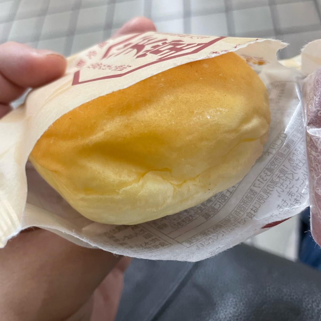 ユーザーが投稿したくりーむパン ミルクティーの写真 - 実際訪問したユーザーが直接撮影して投稿した南池袋ベーカリー八天堂 JR池袋店の写真
