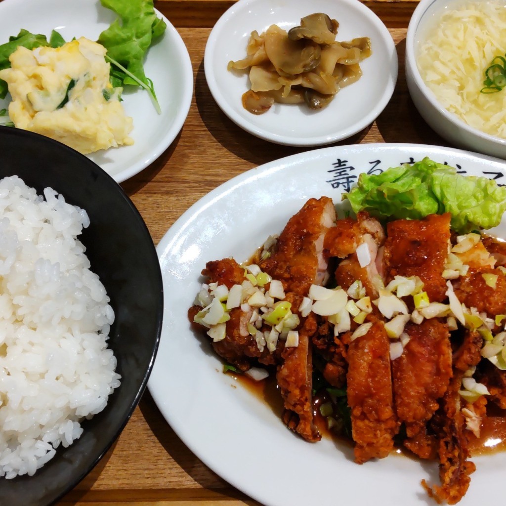 ユーザーが投稿したLunch油淋鶏定食の写真 - 実際訪問したユーザーが直接撮影して投稿した立町居酒屋壽ゑ廣 餃子の写真