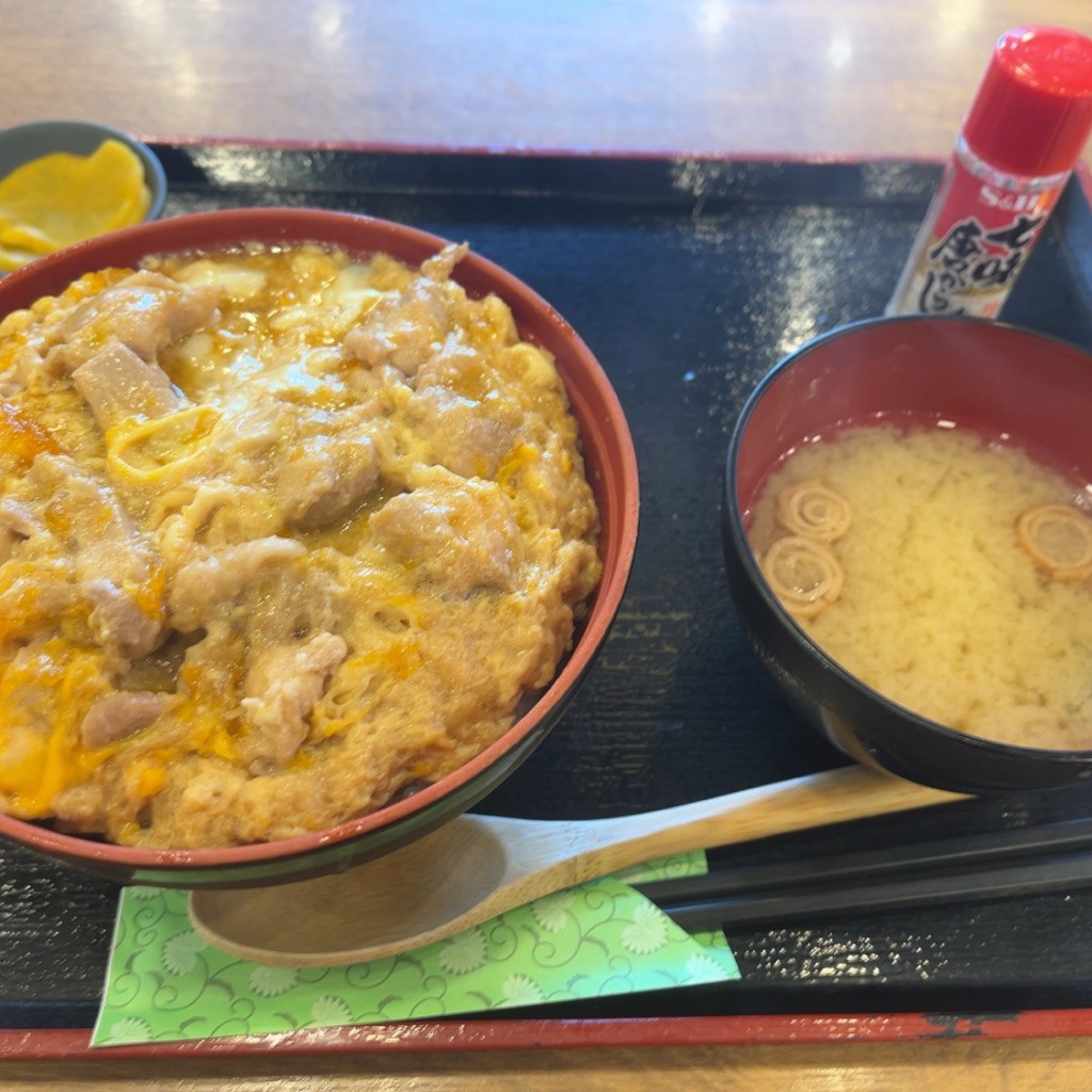 ユーザーが投稿したLunch親子丼の写真 - 実際訪問したユーザーが直接撮影して投稿した大船鶏料理鳥良商店 大船笠間口店の写真