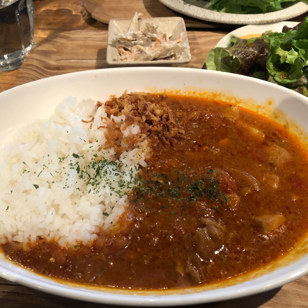 ユーザーが投稿した本日のランチ(チキントマトカレー)の写真 - 実際訪問したユーザーが直接撮影して投稿した紫波中央駅前居酒屋貝だしおでんと酒とアテ じらふの写真