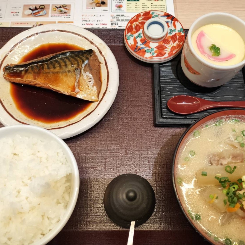 ユーザーが投稿した豚汁定食の写真 - 実際訪問したユーザーが直接撮影して投稿した博多駅中央街丼もの海鮮丼 日の出 博多デイトス店の写真