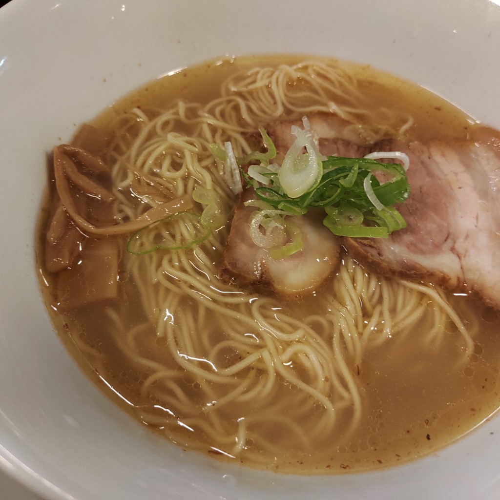 ユーザーが投稿した鶏白湯ラーメンの写真 - 実際訪問したユーザーが直接撮影して投稿した栄ラーメン専門店なるとやの写真