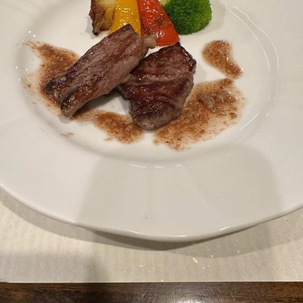 ユーザーが投稿したBコース牛肉の写真 - 実際訪問したユーザーが直接撮影して投稿した金山町洋食モン・クレールの写真
