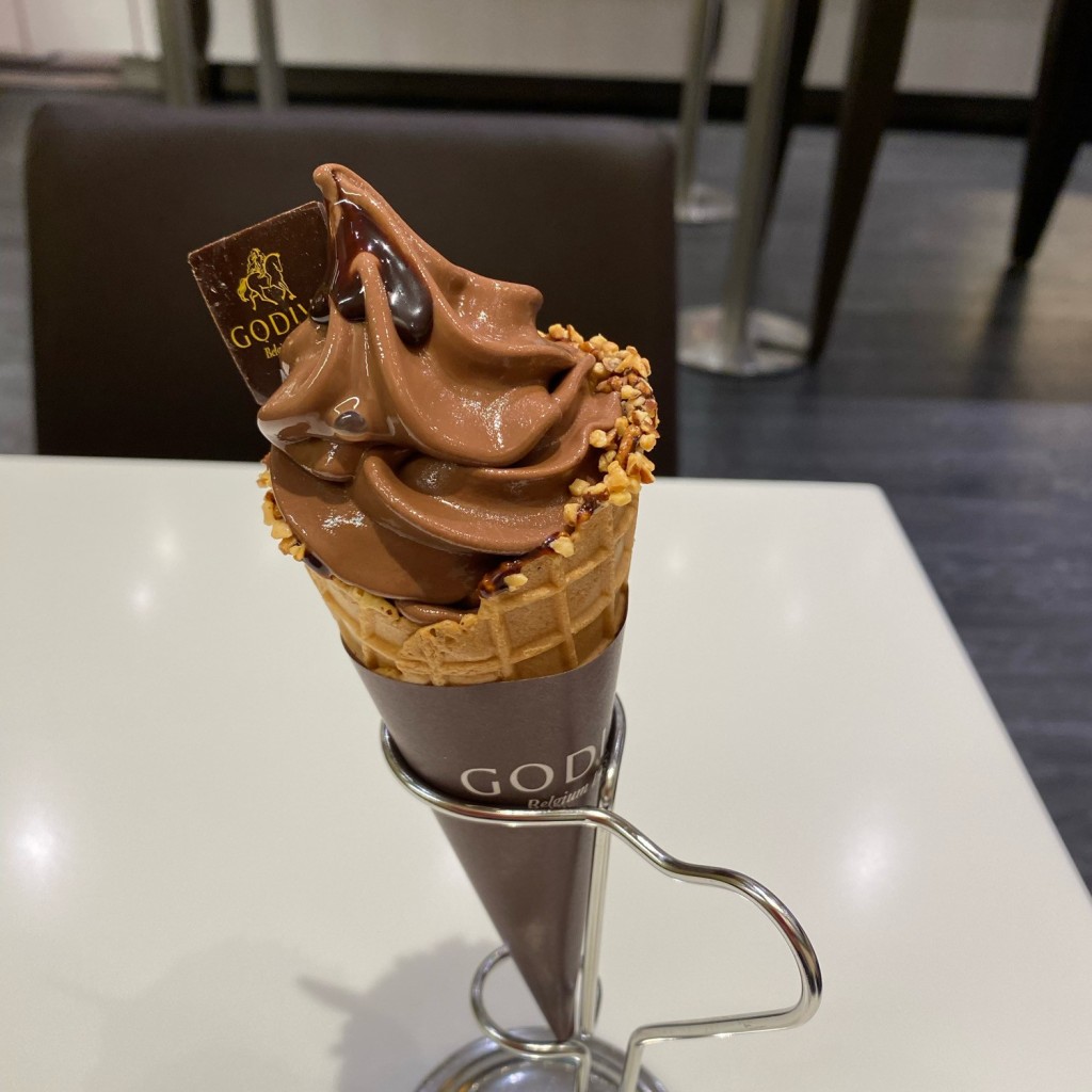 ユーザーが投稿したソフトクリーム ダブルチョコレート (コーン)の写真 - 実際訪問したユーザーが直接撮影して投稿した阿倍野筋チョコレートゴディバ あべのキューズモールの写真