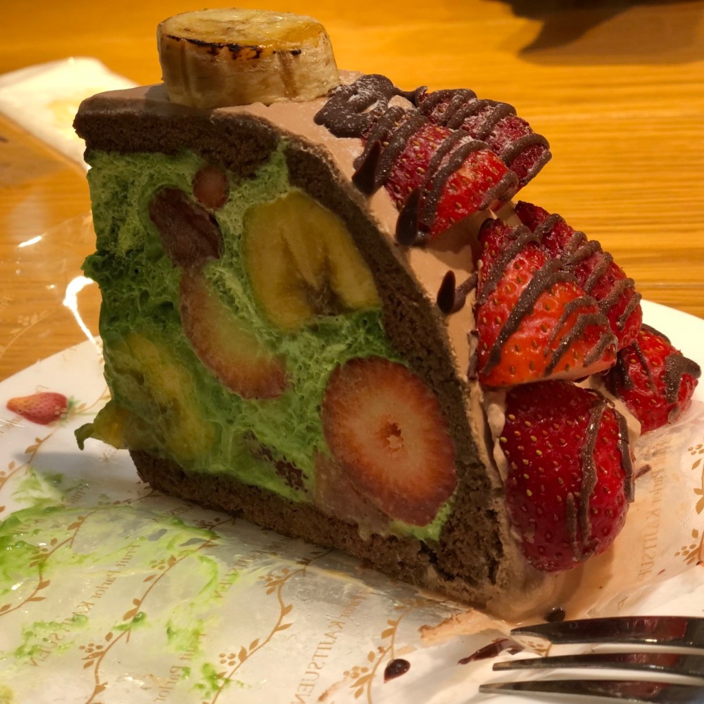 ユーザーが投稿したチョコいちごバナナピスタチオの写真 - 実際訪問したユーザーが直接撮影して投稿した西池袋スイーツ果実園リーベル 池袋東武店の写真