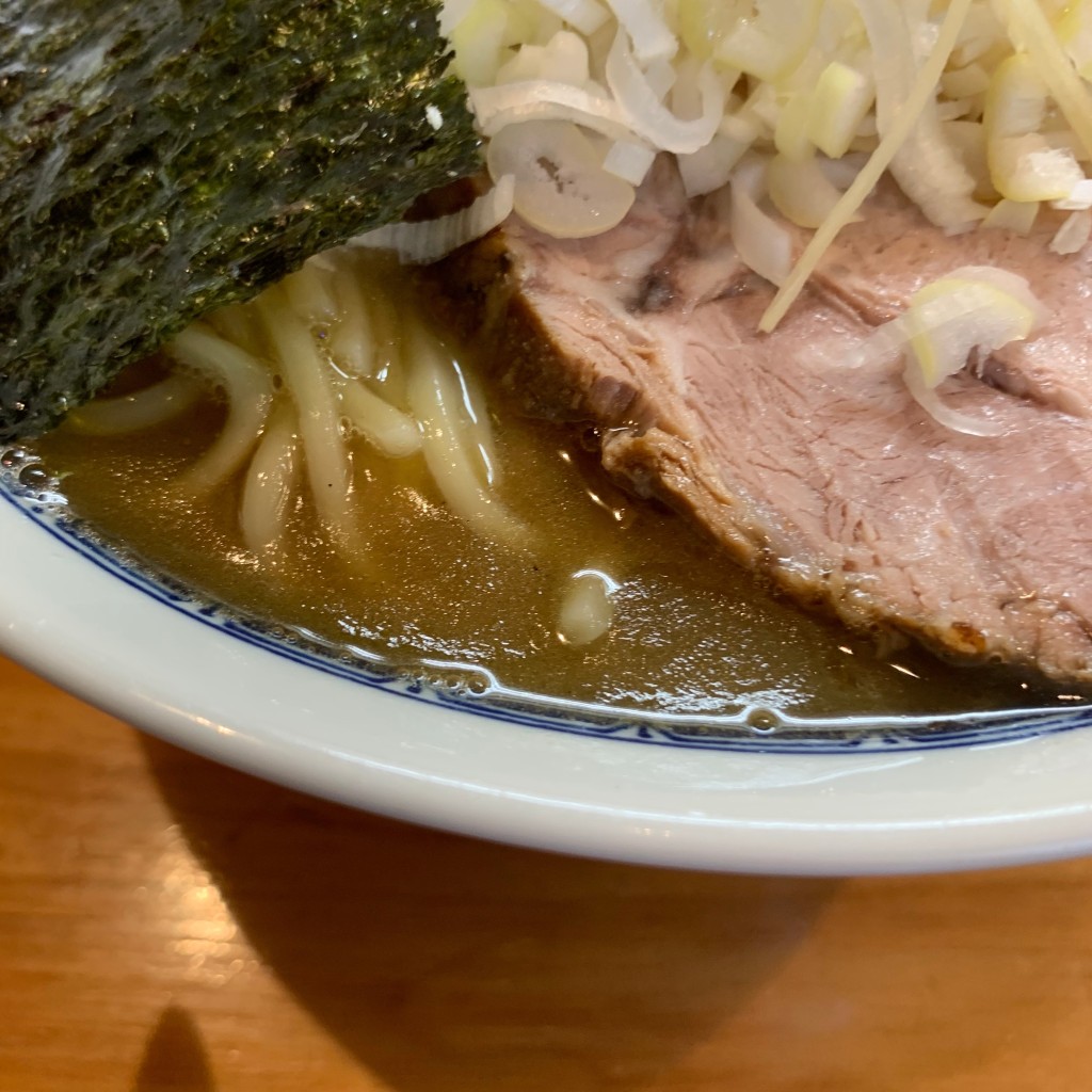 ユーザーが投稿した塩ラーメン味玉の写真 - 実際訪問したユーザーが直接撮影して投稿した弁天町ラーメン専門店自家製中華そば としおかの写真