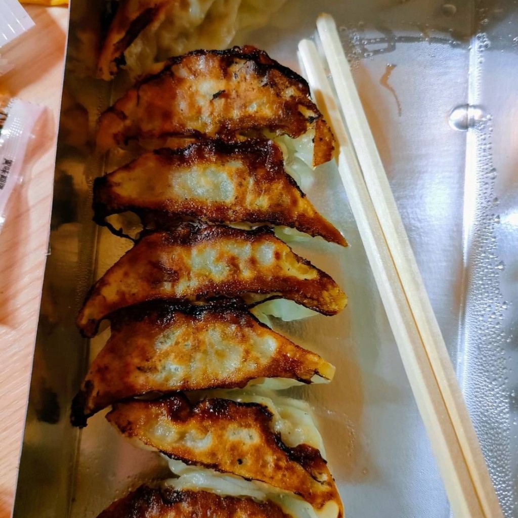 ユーザーが投稿した水晶焼き餃子の写真 - 実際訪問したユーザーが直接撮影して投稿した東野田町ラーメン / つけ麺あんかけ焼そば 陳麻婆豆腐 STORM 京橋店の写真