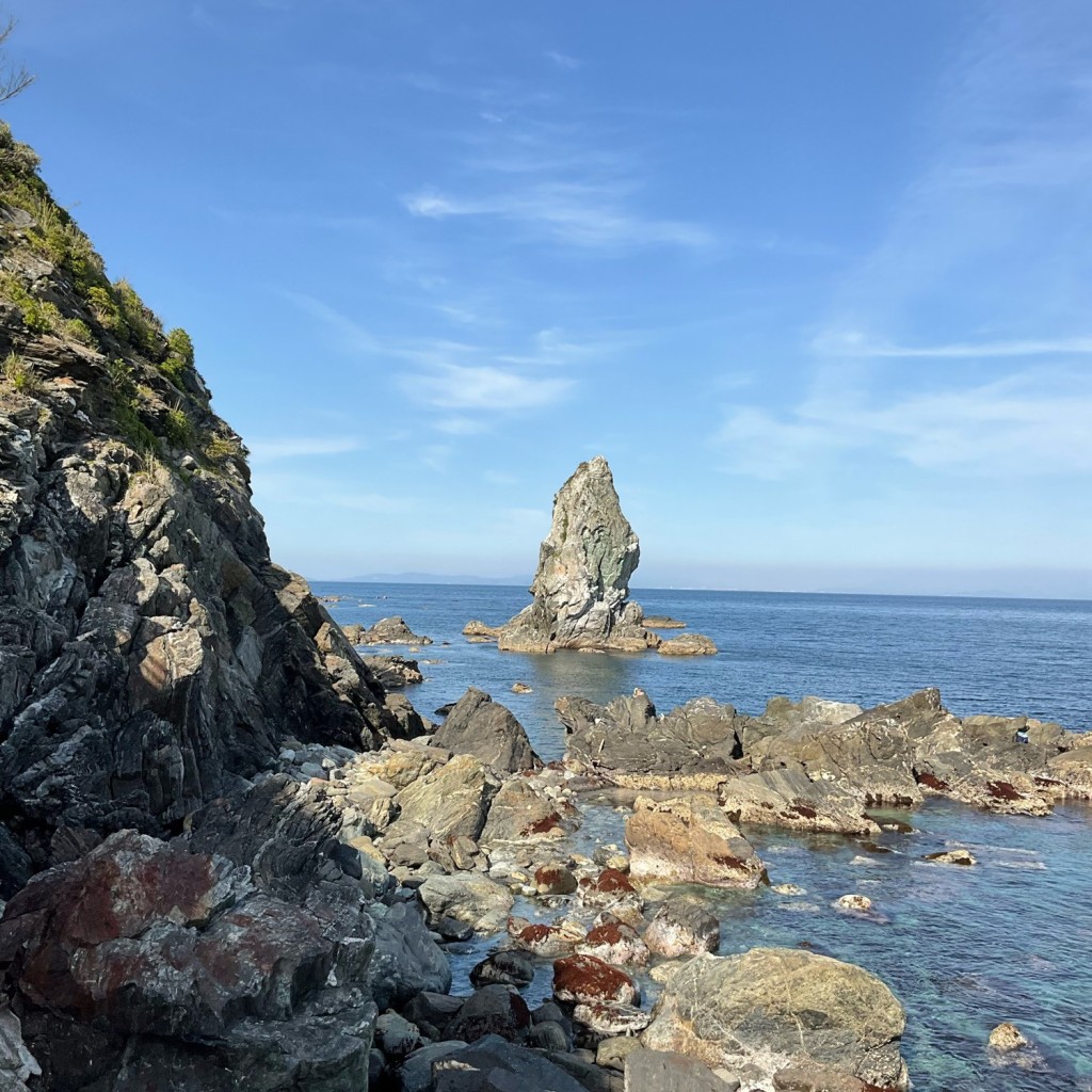 スピスピスピカさんが投稿した沼島自然名所のお店上立神岩/ウエタテガミイワの写真