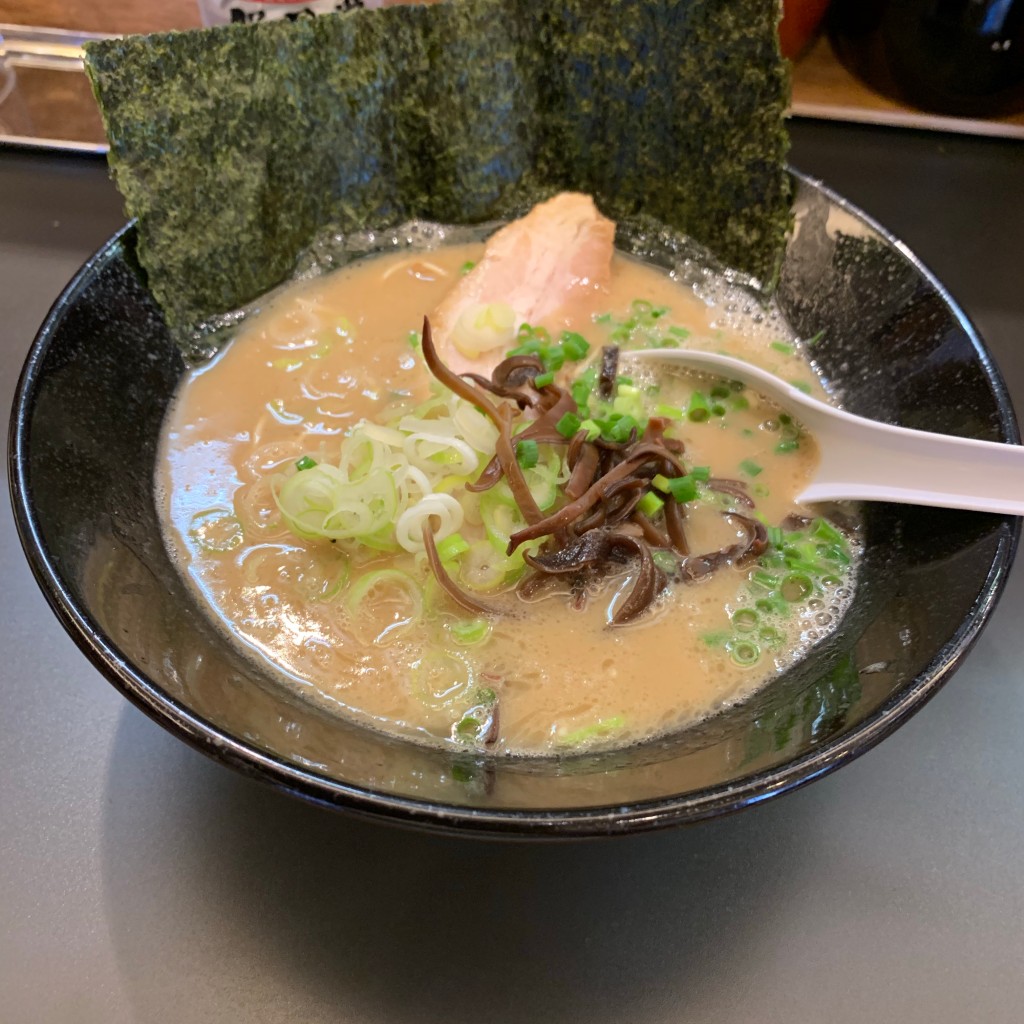 ユーザーが投稿した豚骨ラーメン まるの写真 - 実際訪問したユーザーが直接撮影して投稿した千波町ラーメン / つけ麺茨城豚骨 とんこつ家 高菜の写真