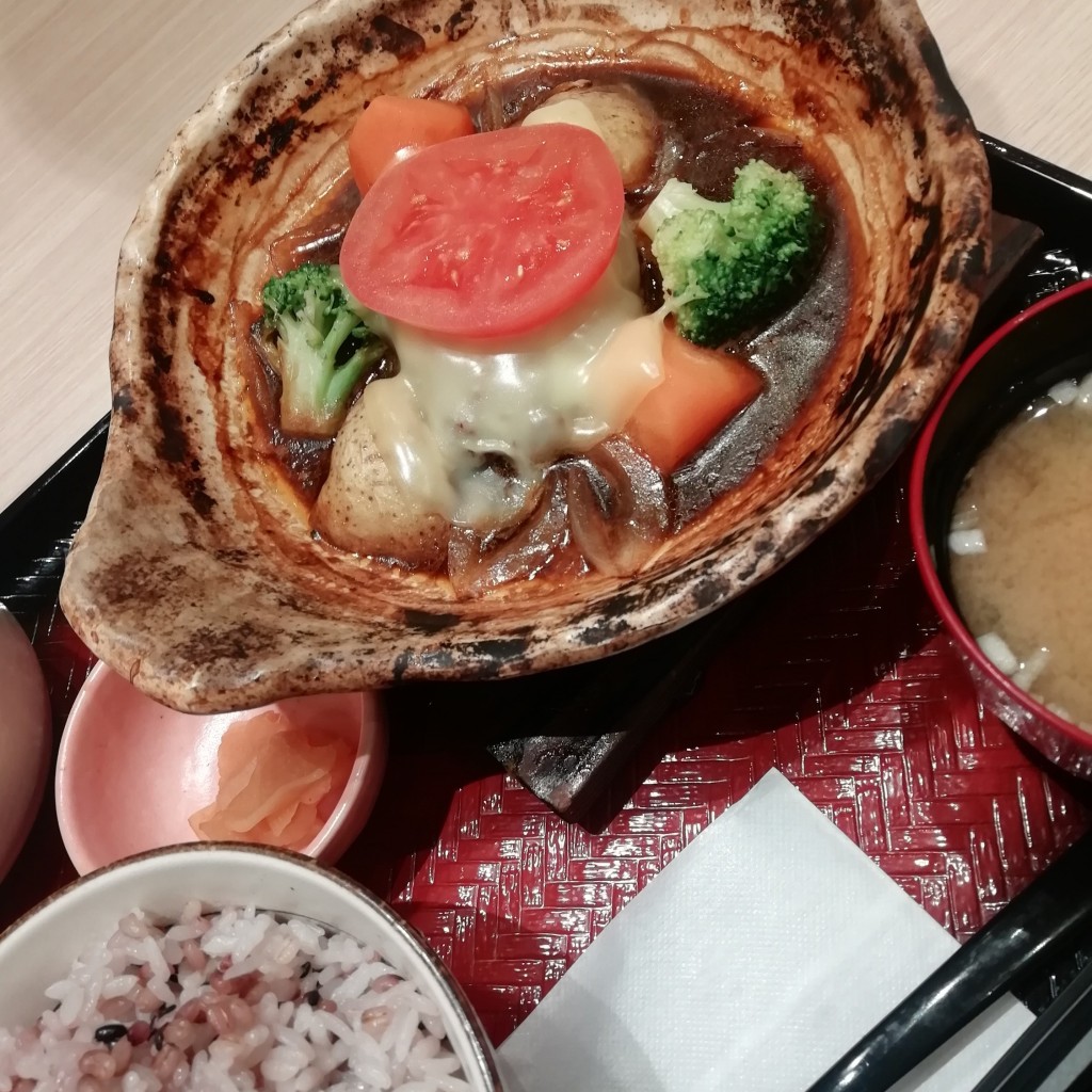 ユーザーが投稿した[定食]デミハンバーグ土鍋煮込みの写真 - 実際訪問したユーザーが直接撮影して投稿した若松町定食屋大戸屋 横須賀モアーズシティ店の写真
