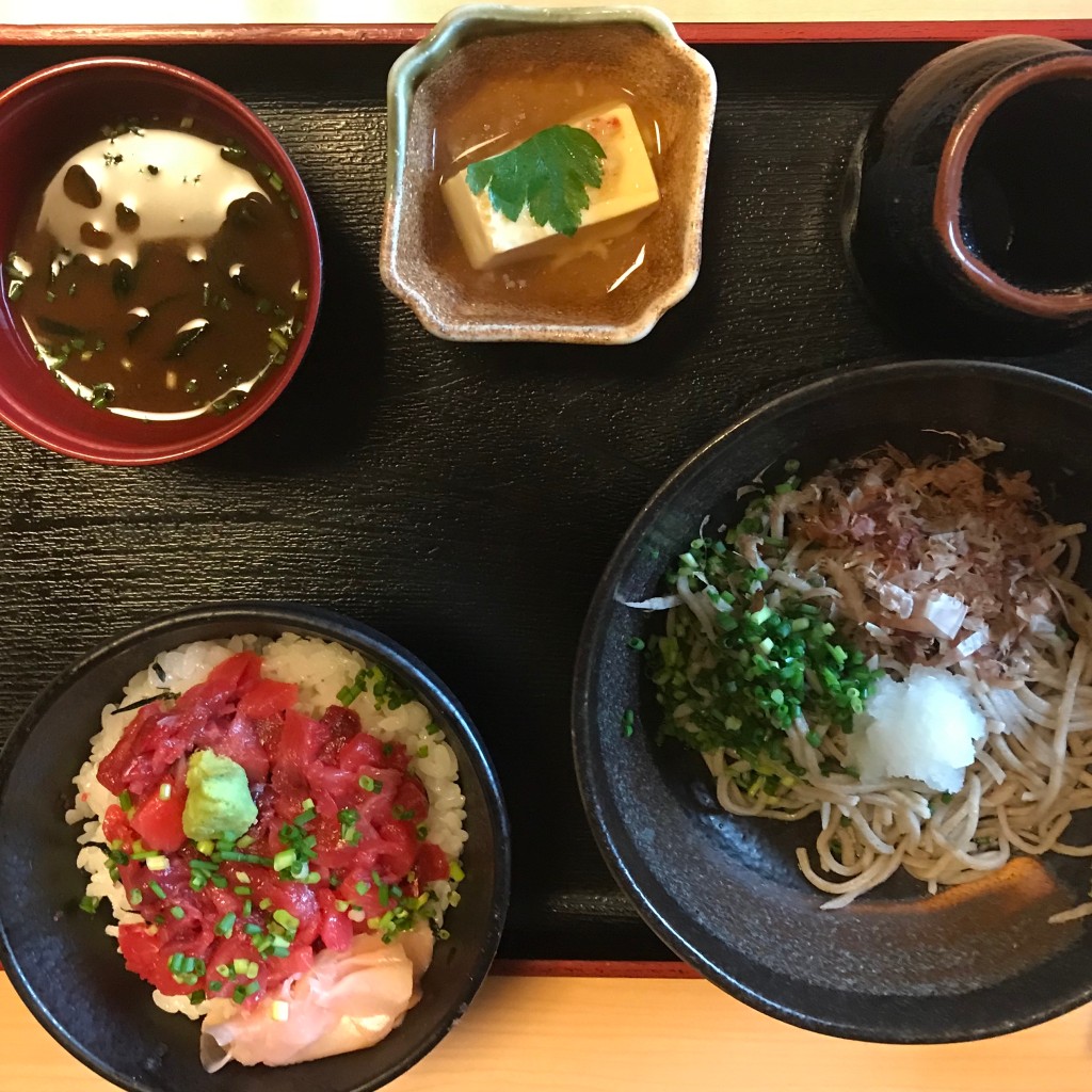 ユーザーが投稿した南まぐろのすきみ丼定食の写真 - 実際訪問したユーザーが直接撮影して投稿した三和寿司寿司実 本店の写真