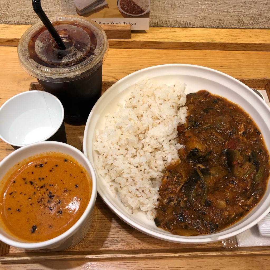 ユーザーが投稿したカレーとスープのセットの写真 - 実際訪問したユーザーが直接撮影して投稿した西船洋食Soup Stock Tokyo Dila西船橋店の写真