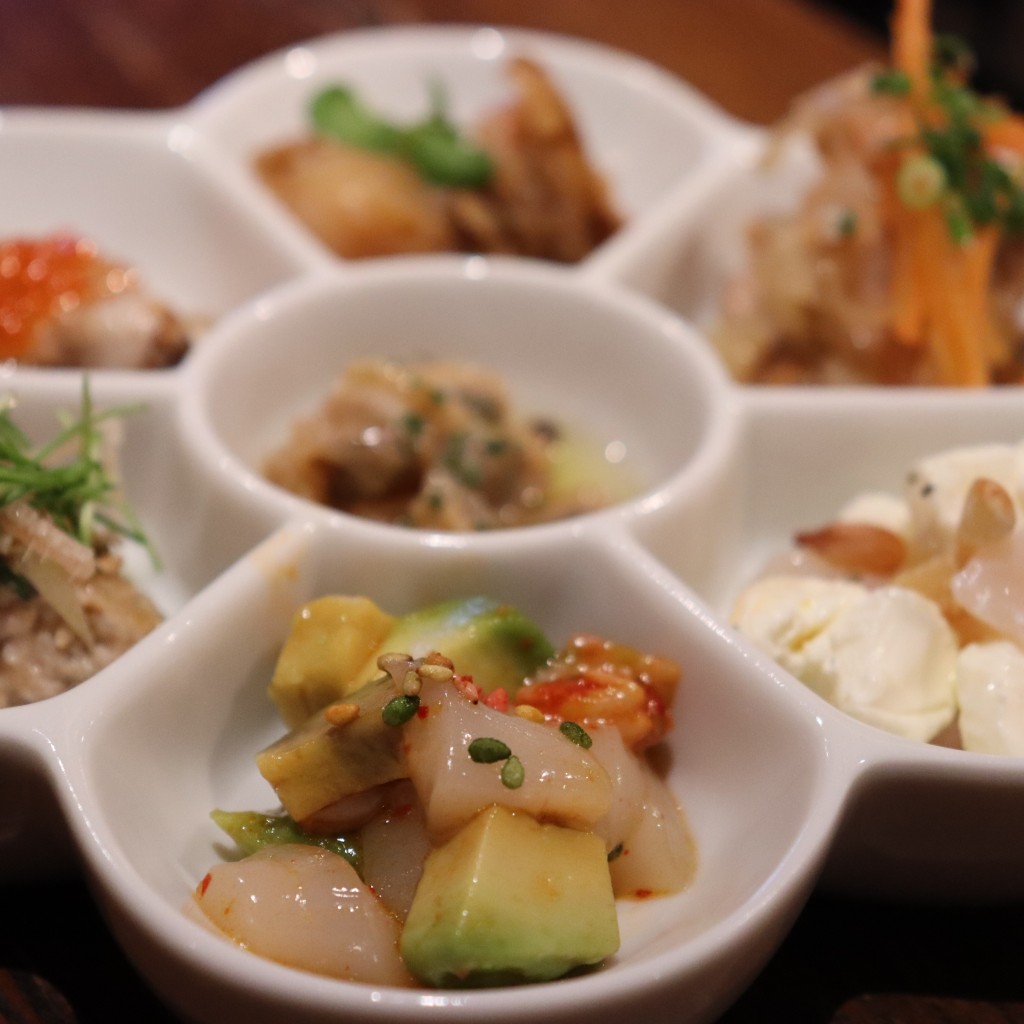 ユーザーが投稿した貝前菜7種盛り合わせの写真 - 実際訪問したユーザーが直接撮影して投稿した西荻南オイスターバー牡蠣&貝料理専門店 WHARFの写真