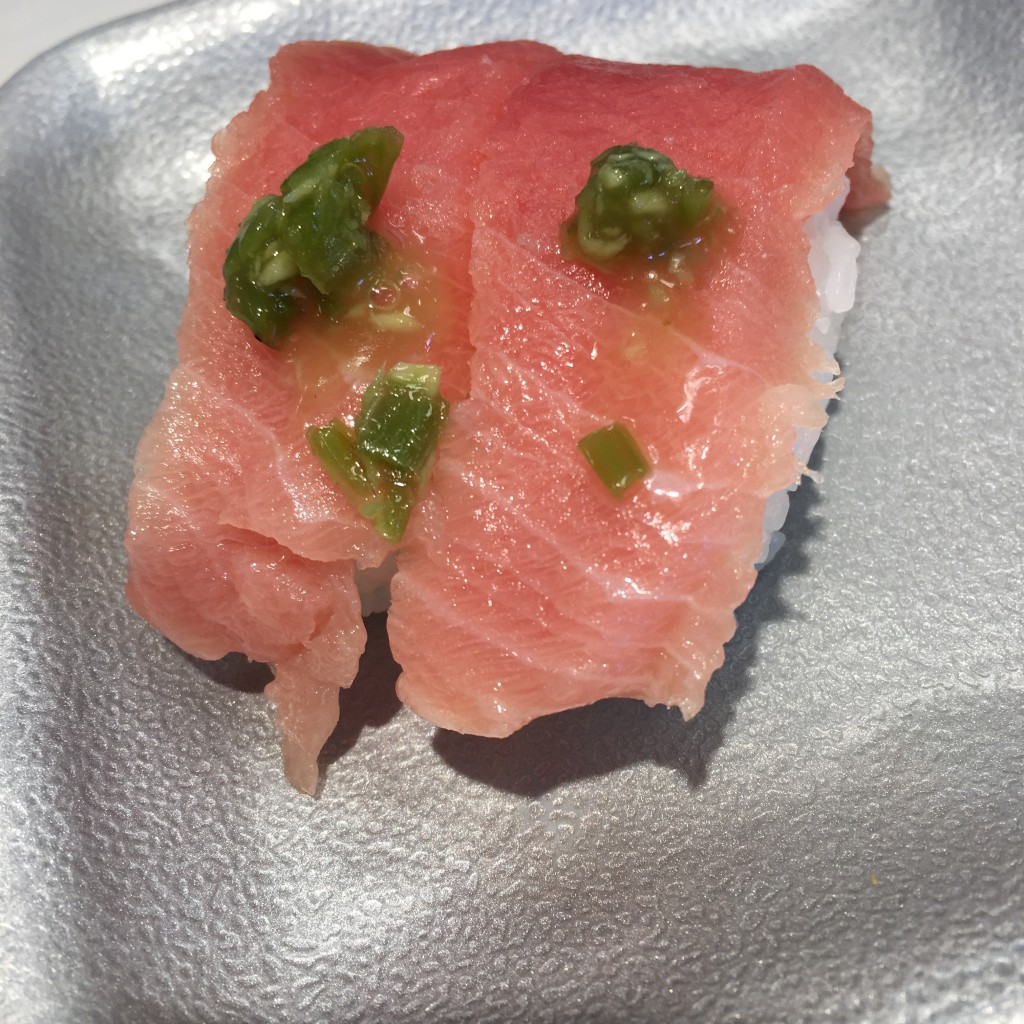 ユーザーが投稿した南まぐろ中とろの写真 - 実際訪問したユーザーが直接撮影して投稿した中央寿司魚べい 八潮店の写真