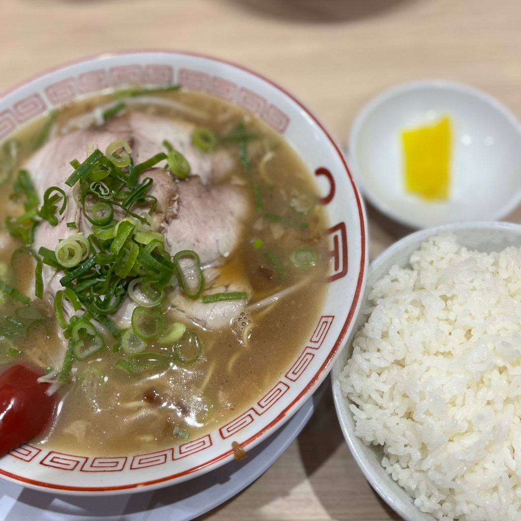 ゆん12さんが投稿した大蔵八幡町ラーメン専門店のお店らーめん2国 大蔵海岸店の写真