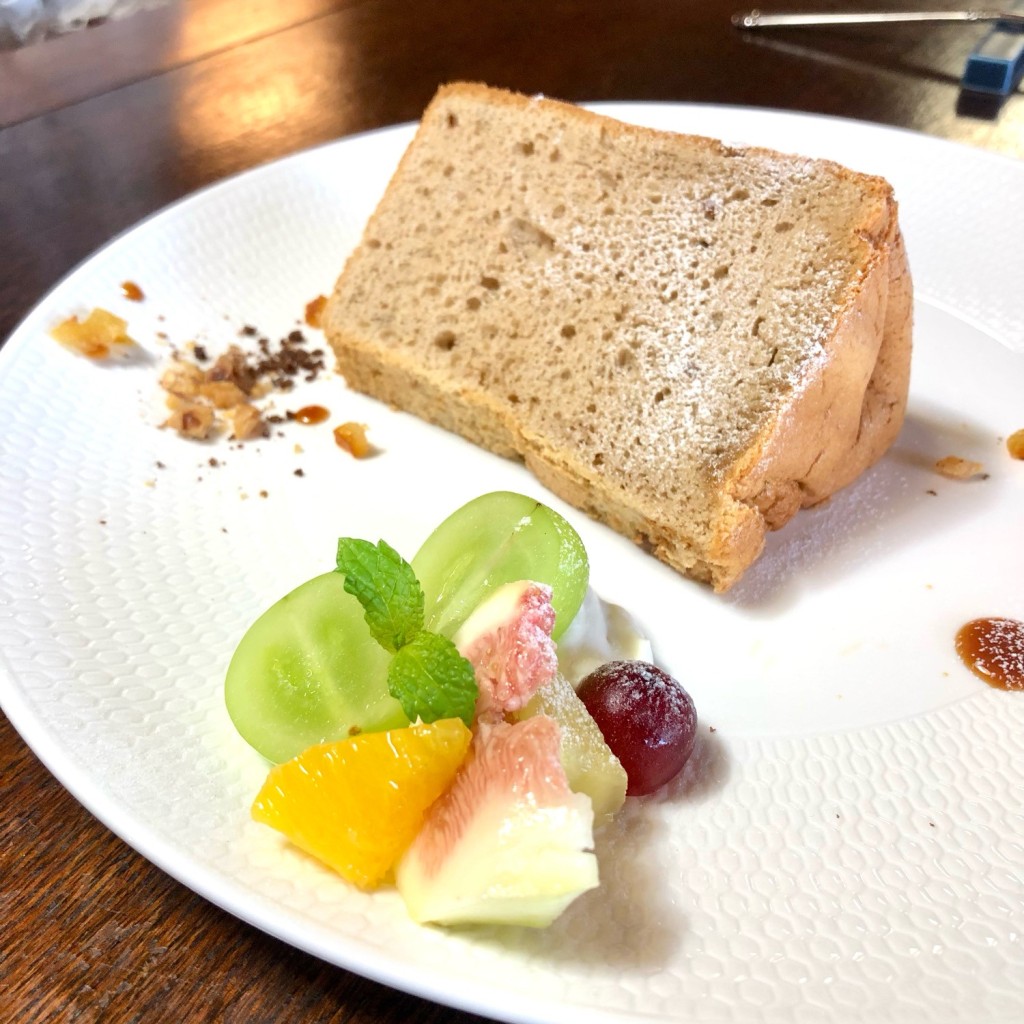 ユーザーが投稿した季節のシフォンケーキの写真 - 実際訪問したユーザーが直接撮影して投稿した福寿町浅平カフェ一粒一ヒの写真