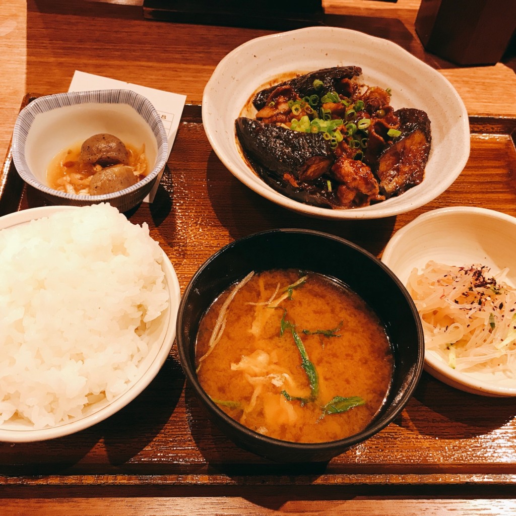 ユーザーが投稿した茄子豚味噌炒め定食の写真 - 実際訪問したユーザーが直接撮影して投稿した恵比寿定食屋土鍋炊ごはん なかよしの写真