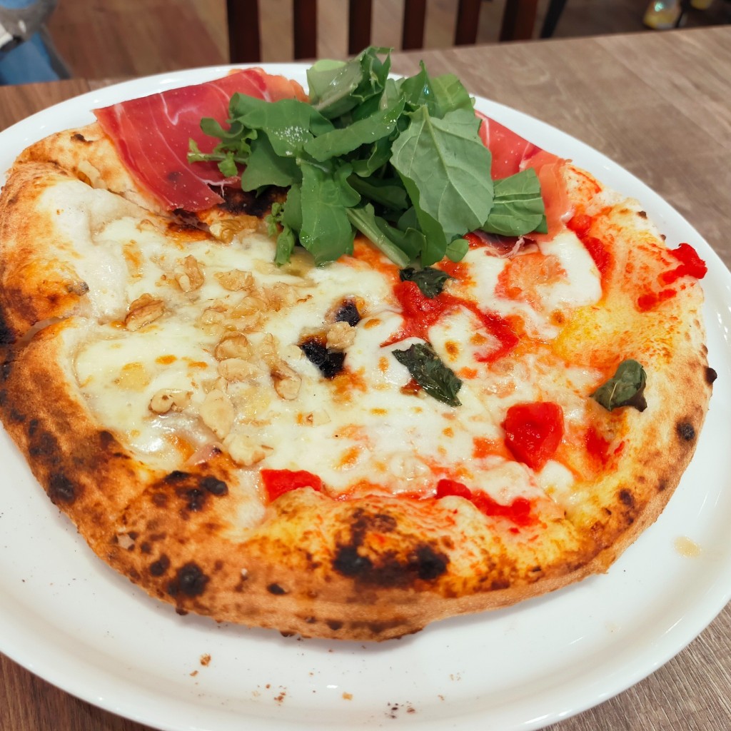 ユーザーが投稿した贅沢3種のピッツァの写真 - 実際訪問したユーザーが直接撮影して投稿した川辺町イタリアンバンサン イオン天王町店の写真
