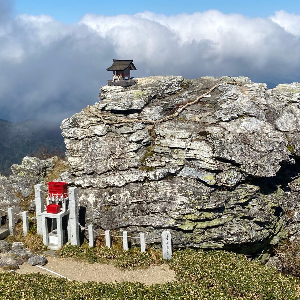 実際訪問したユーザーが直接撮影して投稿した木屋平神社劔山本宮劔神社 宝蔵石神社の写真