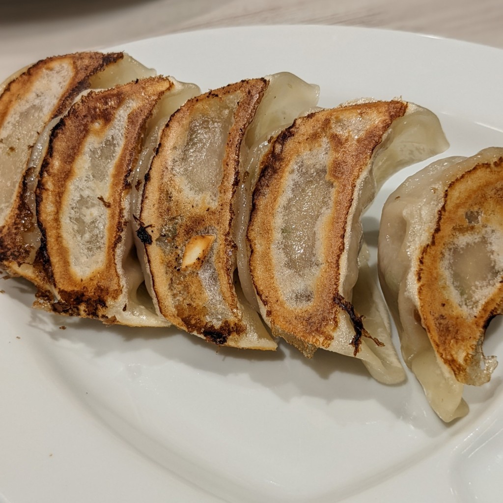 ユーザーが投稿した100円黒豚餃子の写真 - 実際訪問したユーザーが直接撮影して投稿した中華料理ジロー's テーブル 東武練馬南口店の写真