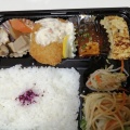 カツと煮魚のお弁当 - 実際訪問したユーザーが直接撮影して投稿した今小町弁当 / おにぎりばんざい弁当の写真のメニュー情報