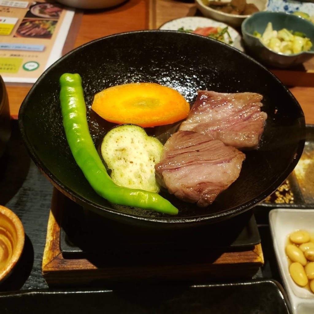 nekodesuさんが投稿した東野田町肉料理のお店花殿 ka-den 京橋京阪モール 近江牛一頭買い精肉卸直営店/カデンキョウバシケイハンモール オウミギュウイットウガイセイニクオロシチョクエイテンの写真