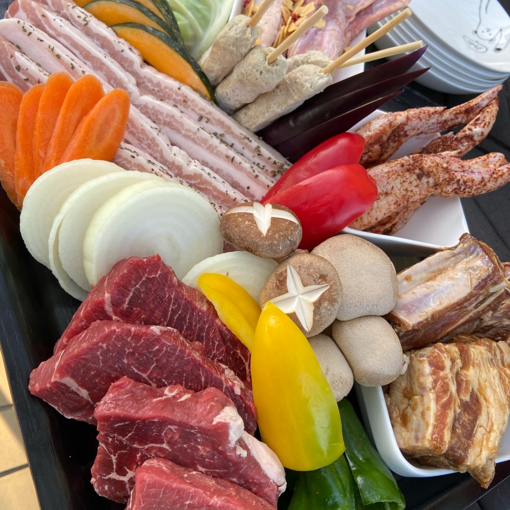 ユーザーが投稿したBBQセット肉の写真 - 実際訪問したユーザーが直接撮影して投稿した小坂本町カフェCafe del Ibizaの写真