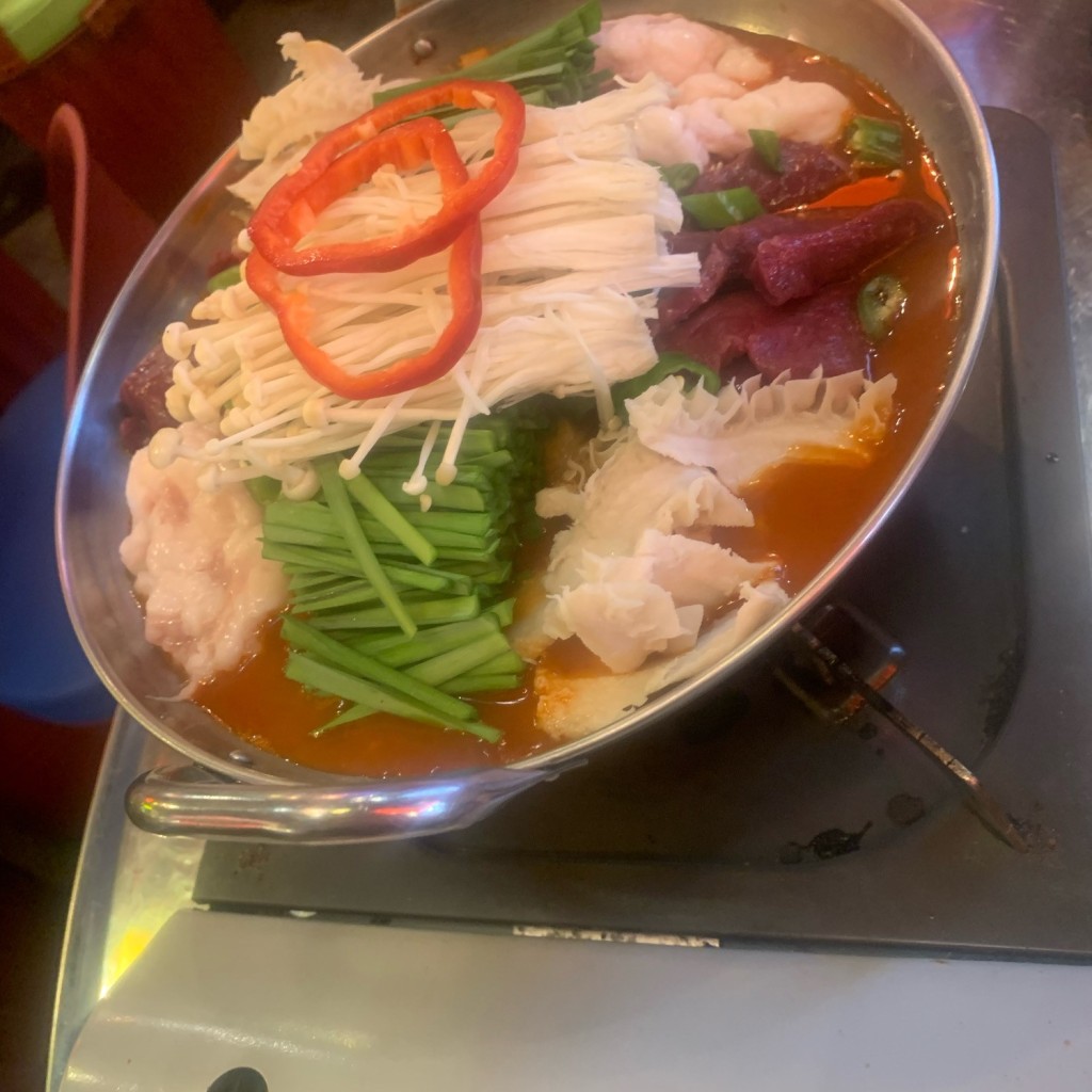 ユーザーが投稿したんん ホルモン鍋の写真 - 実際訪問したユーザーが直接撮影して投稿した大久保韓国料理シンサドンホランイの写真